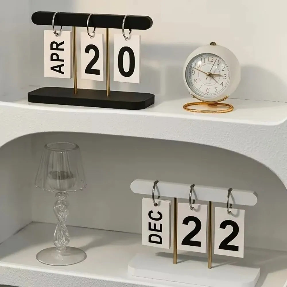 Wooden Flip Desk Calendar – Minimalist Perpetual Home Decor