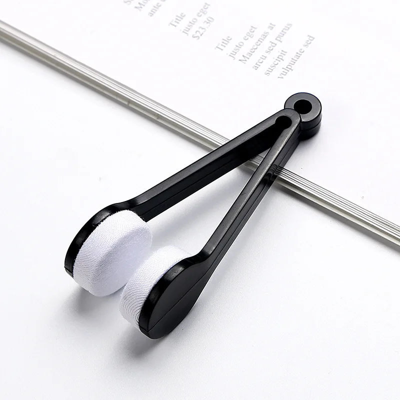 Mini Portable Eyeglass Cleaner Clip – Microfiber Lens Wipe Tool