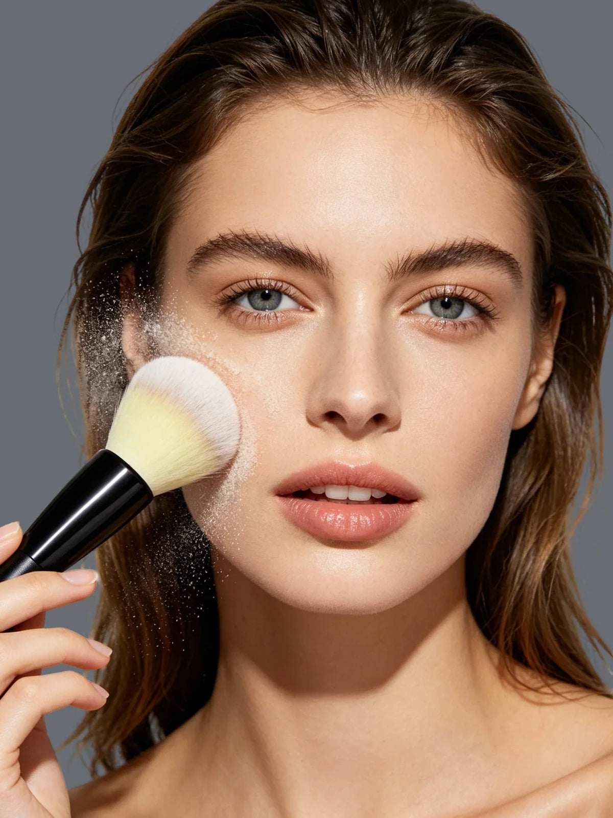 3-Piece Makeup Kit: Blush Brush, Sponge & Powder Puff | Nixie