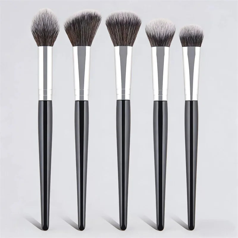 4/5Pcs Makeup Brush Set – Blush, Foundation & Highlighter