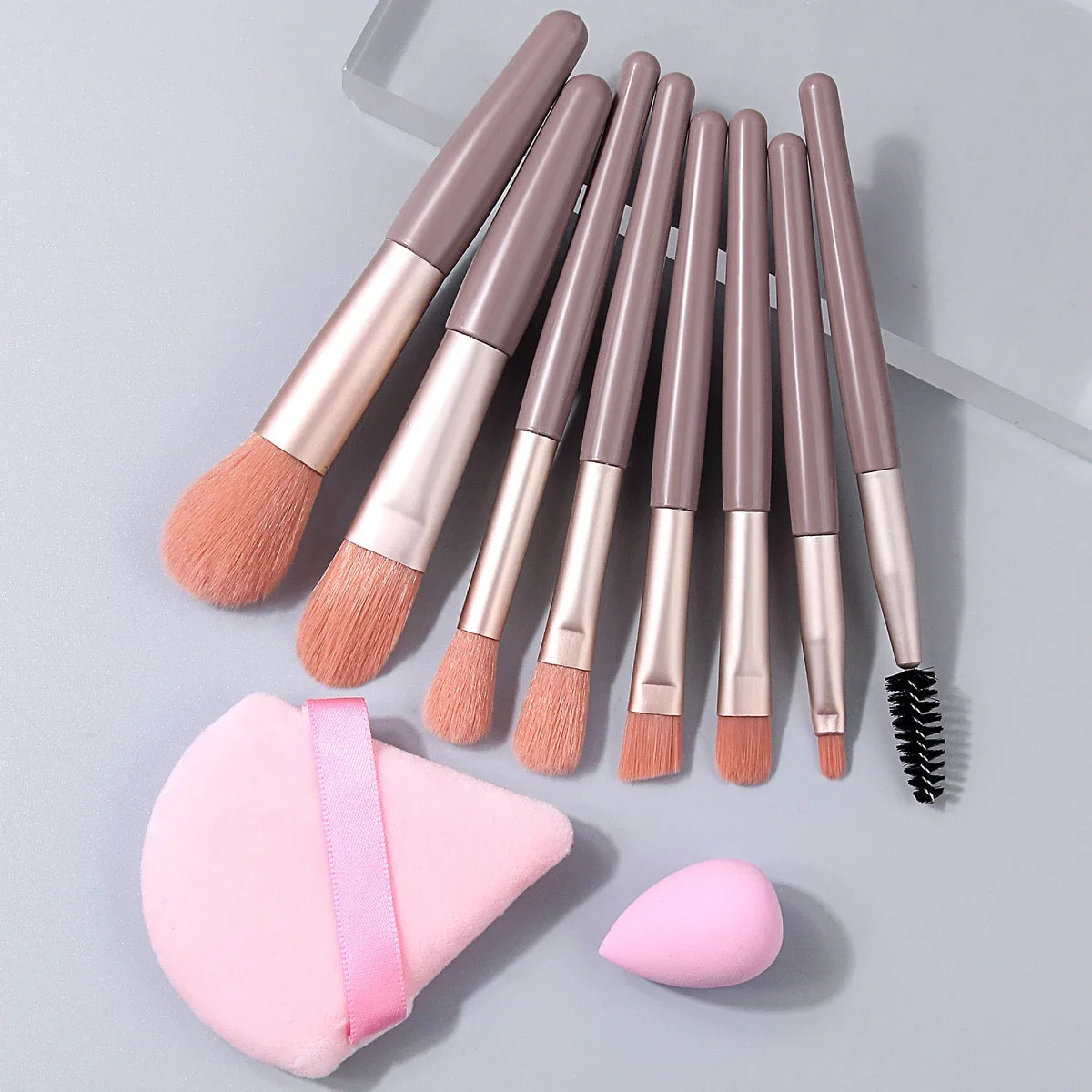 10-Piece Soft Fluffy Makeup Brush Set – Foundation & Blush