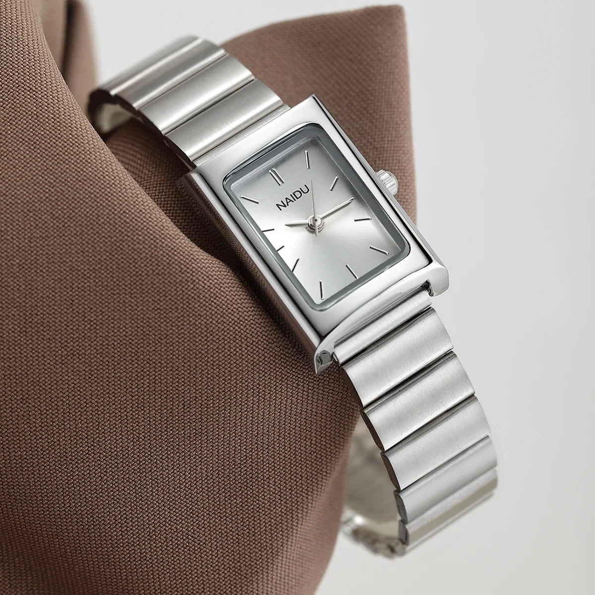 Women's Vintage Rectangular Quartz Watch – Steel Strap Retro