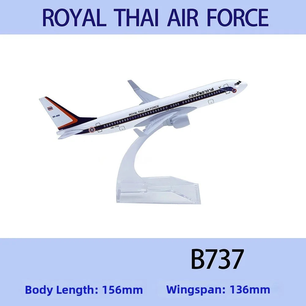 GOL Airlines Boeing B737 Diecast Model Plane 1/246 Scale 15.6cm