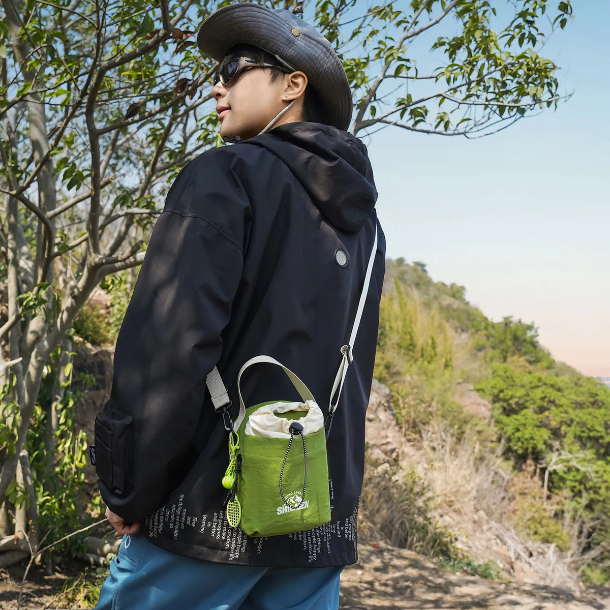 Nixie Drawstring Water Bottle Crossbody Bag – Nylon