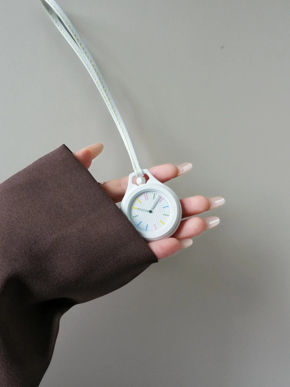 Round Quartz Hanging Watch – Backpack Pendant Portable Clock