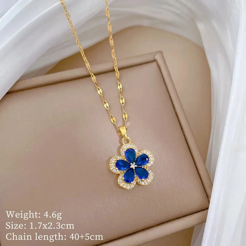 Women's Minimalist Flower Pendant Choker Necklace – Gold