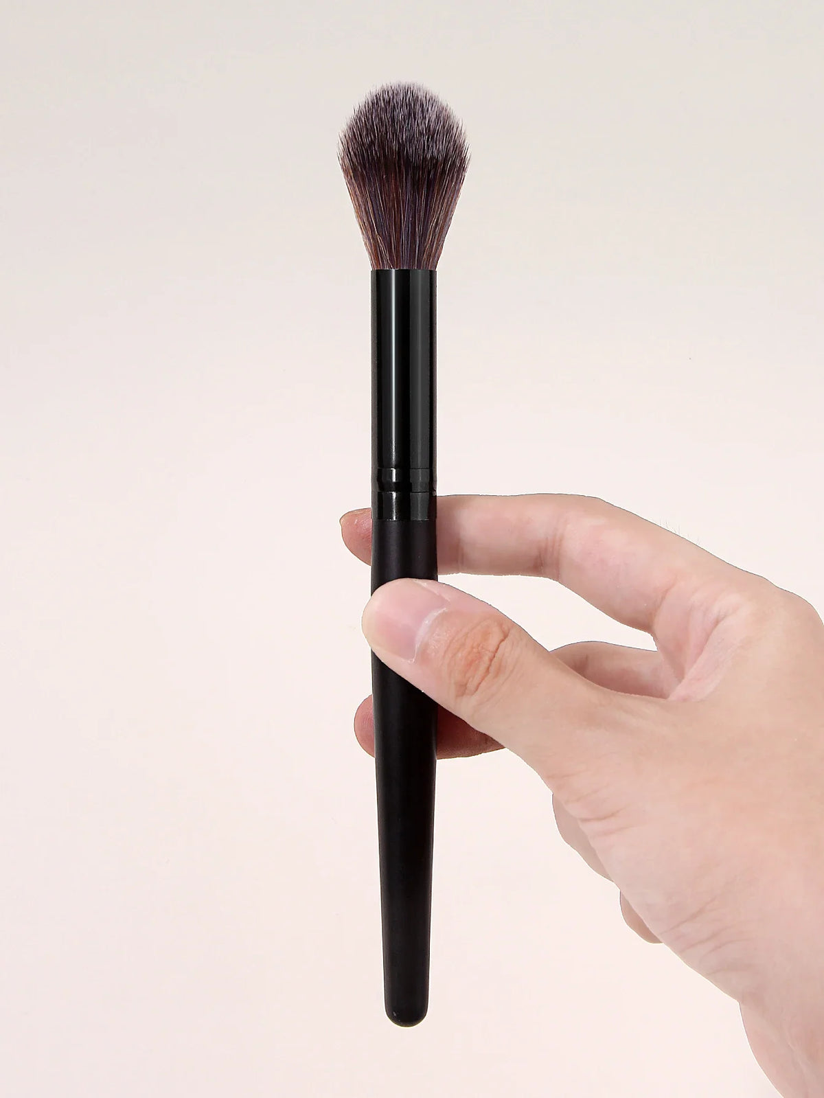 Fluffy Large Flame Blush & Highlighter Makeup Brush