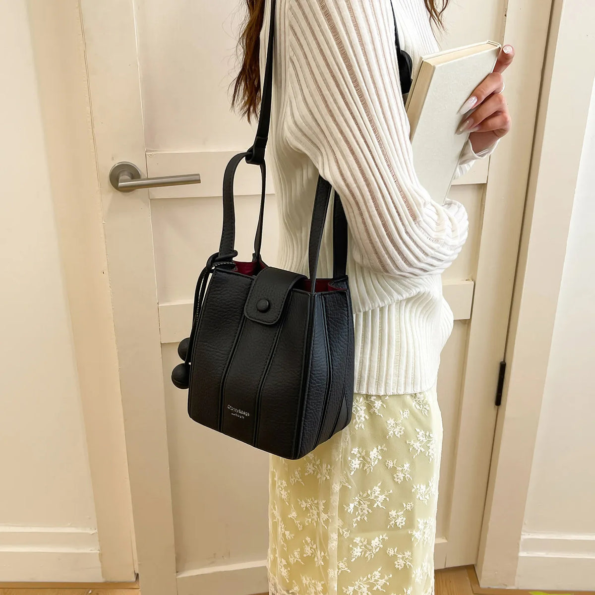 Korean Minimalist Patchwork Bucket Bag | Retro Shoulder Bag