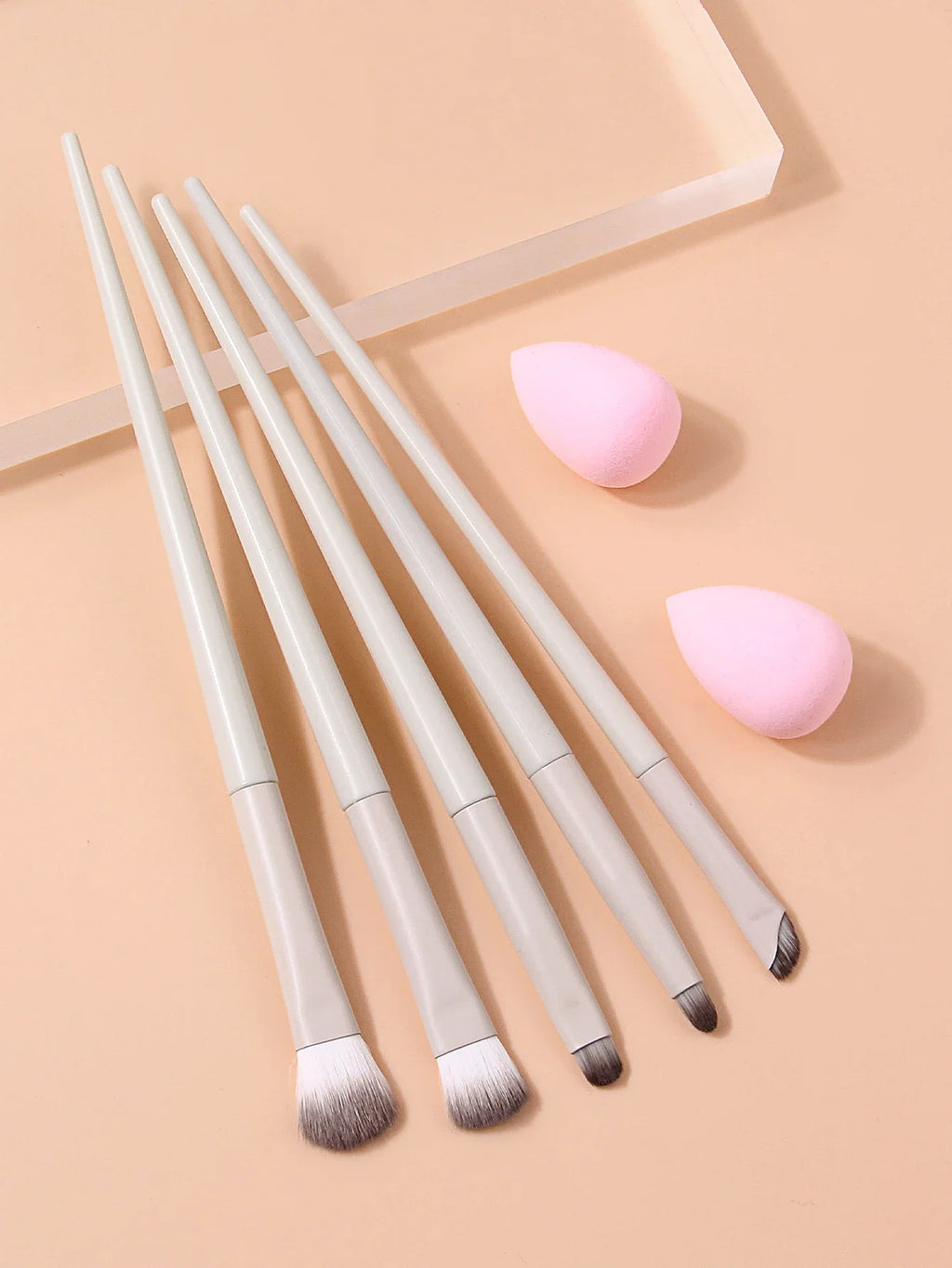 7-Piece Soft Makeup Brush Set – Highlighter, Concealer & Eyeshadow