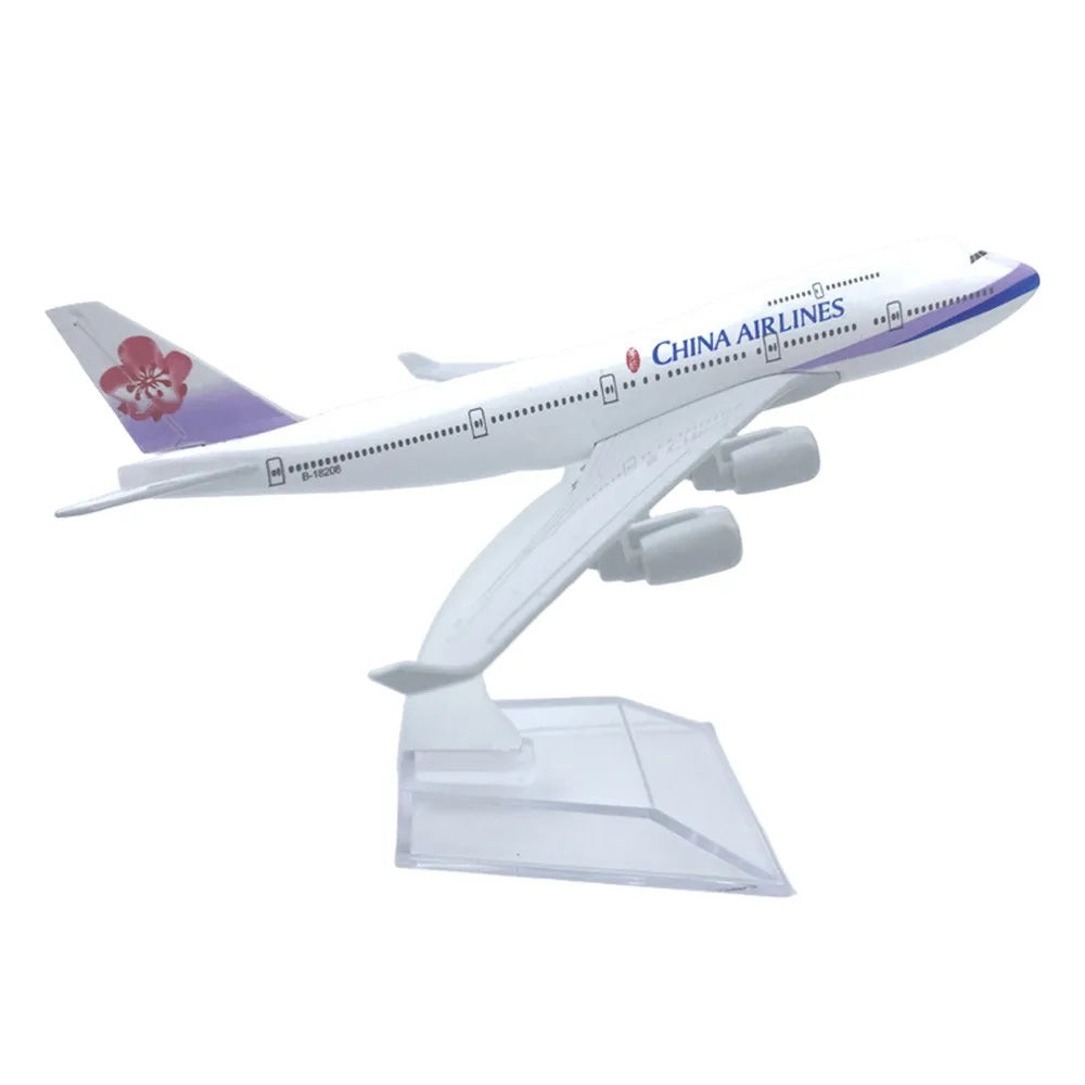 GOL Airlines 1/246 Diecast Airplane Model – 16cm Alloy, 10 Styles