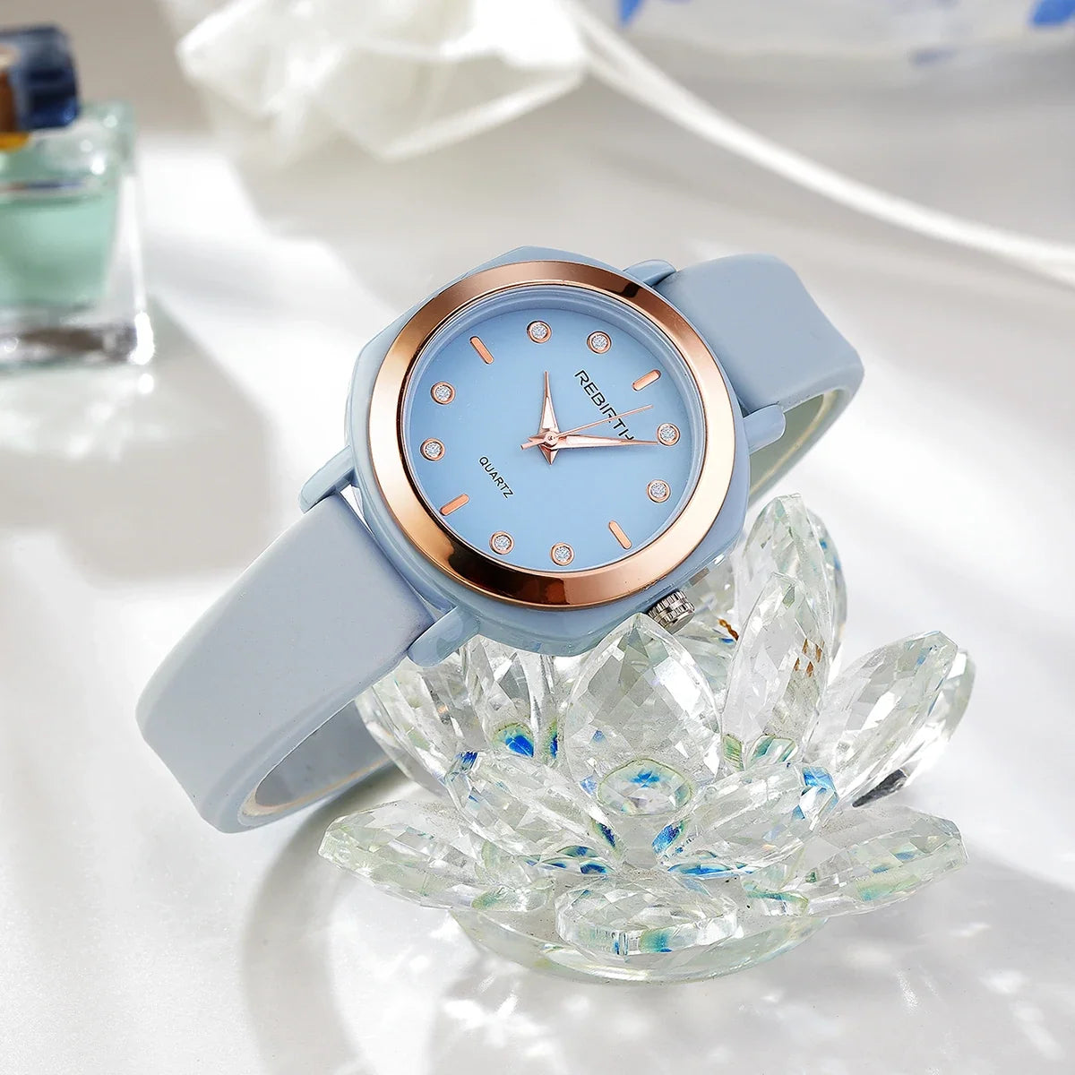 REBIRTH Women's Quartz Watch – Silicone Strap Numberless Dial