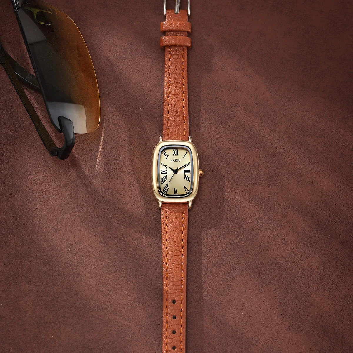 Women's Leather Strap Quartz Watch – Roman Numeral Casual Style