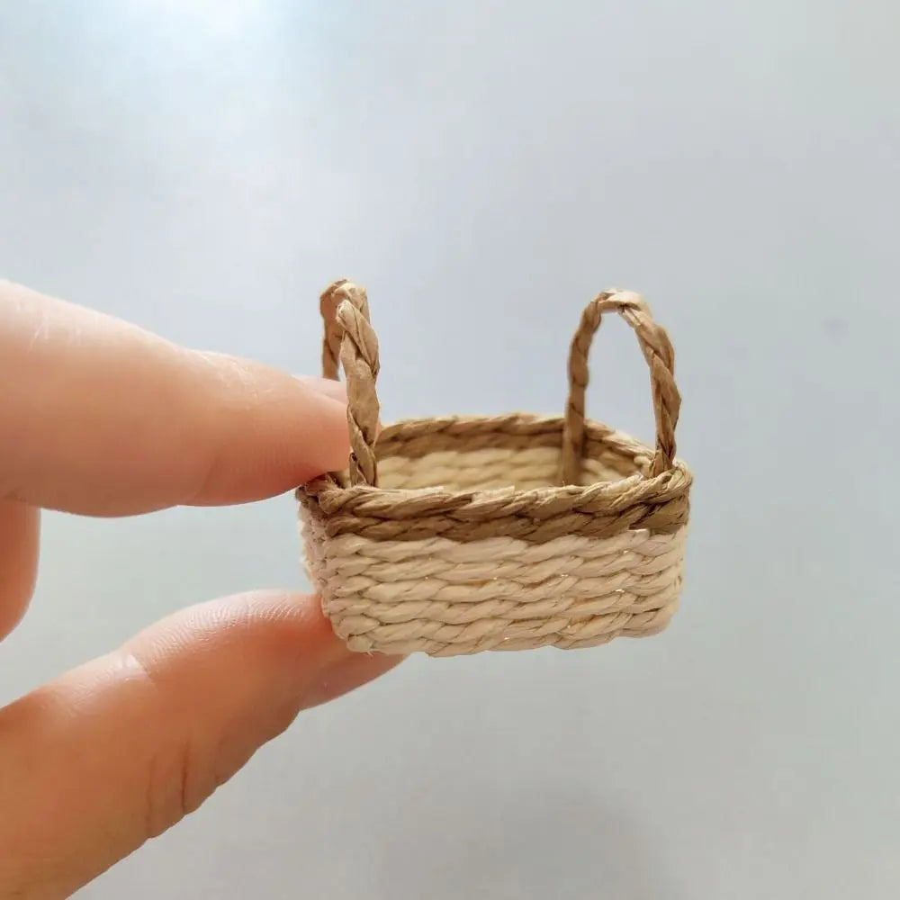 Miniature Woven Basket for BJD OB11 Dollhouse – 1/6 Scale