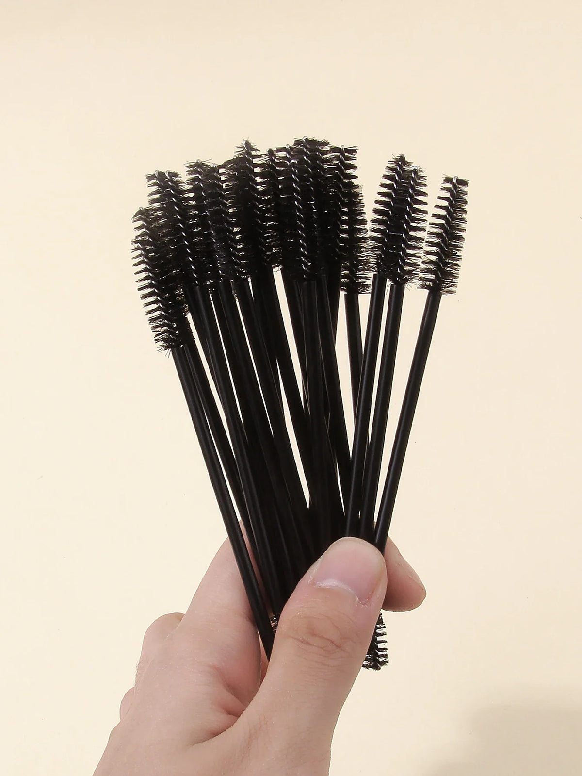 20 Mascara Wands & Eyebrow Brushes + 4 Makeup Sponges