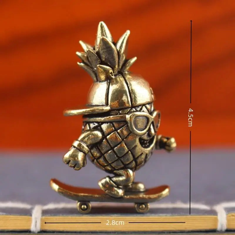 Brass Skateboarding Pineapple Figurine – Retro Desktop Ornament