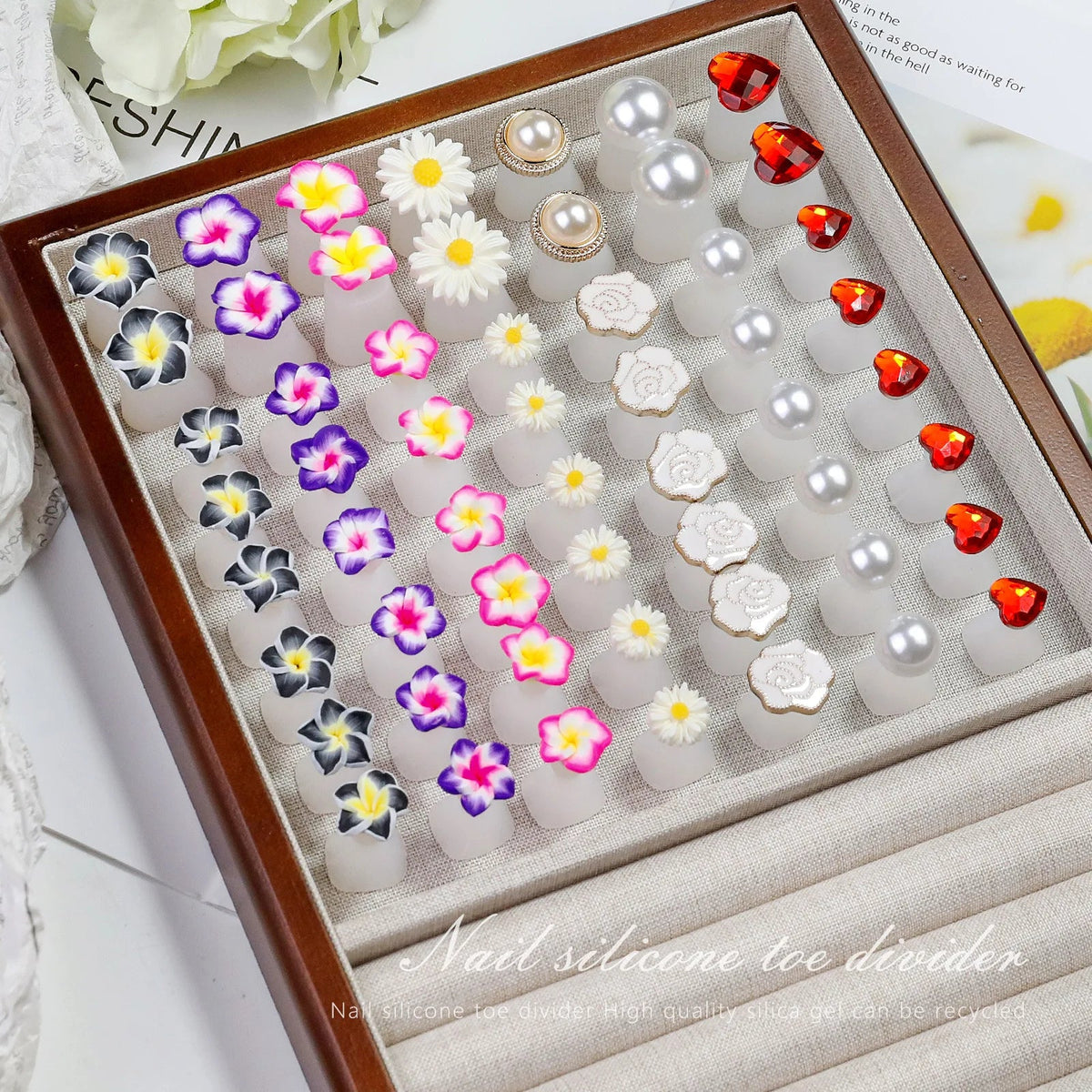 8PCS Daisy Rhinestone Silicone Toe Separators – Pedicure Tool