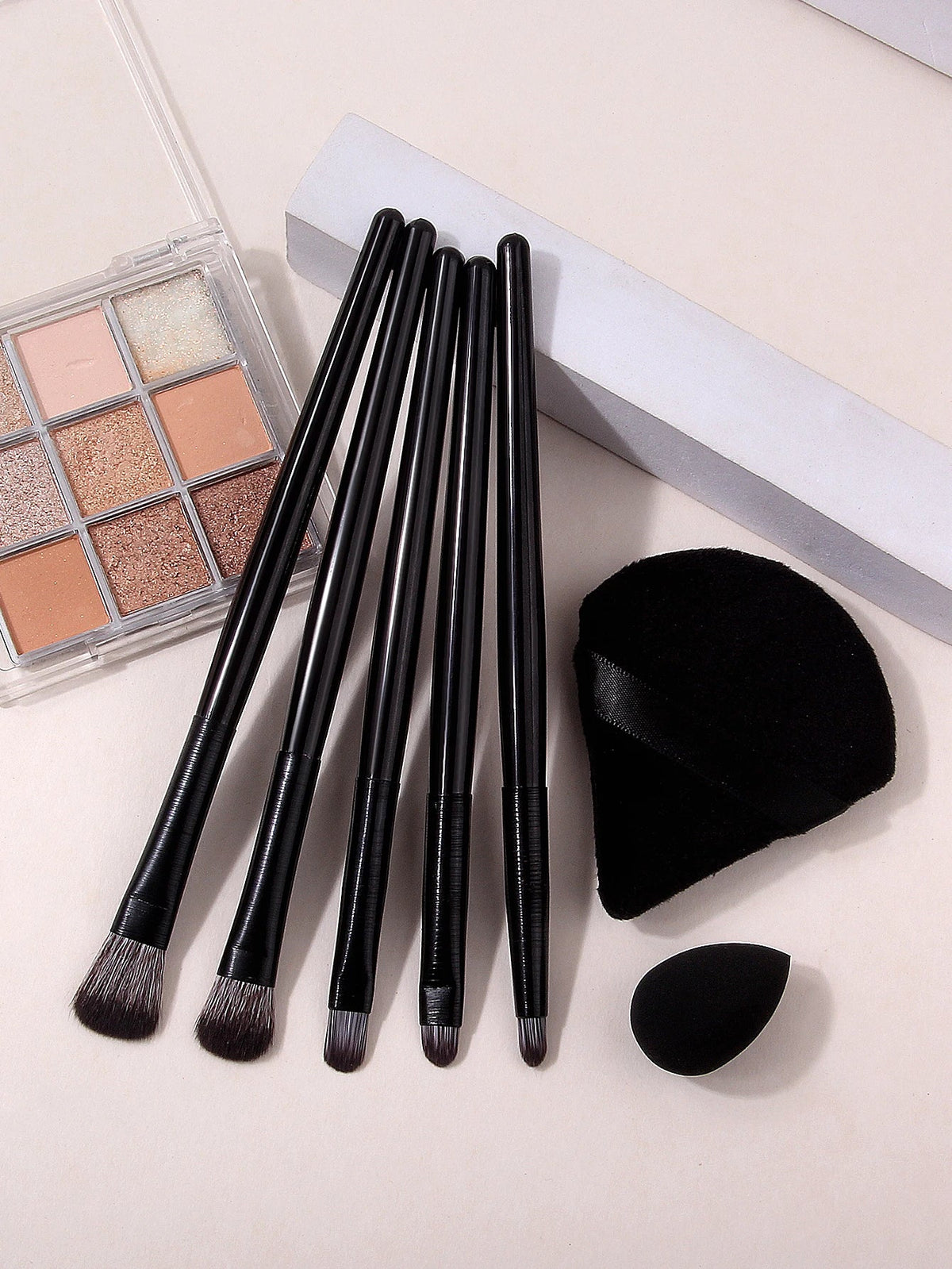 Nixie 7-Piece Makeup Brush Set – Eyeshadow, Lip & More