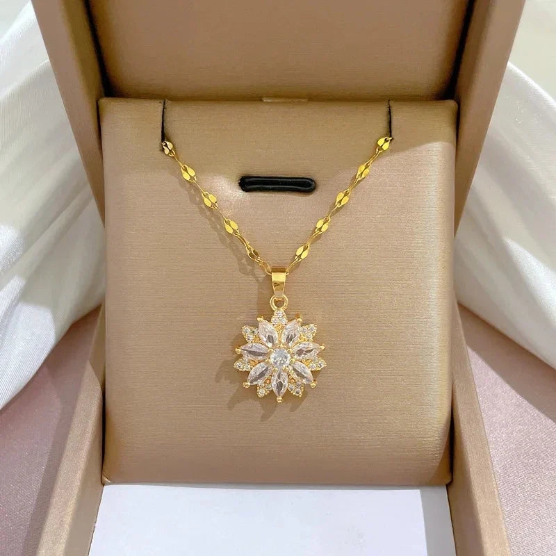 Women's Minimalist Flower Pendant Choker Necklace – Gold