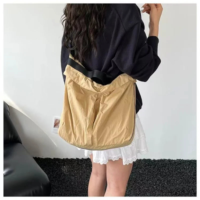 Women's Large Capacity Minimalist Tote & Crossbody Bag
