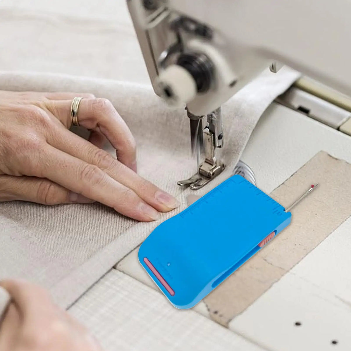 Magnetic Seam Guide with Built-In Seam Ripper & Scale | Sewing