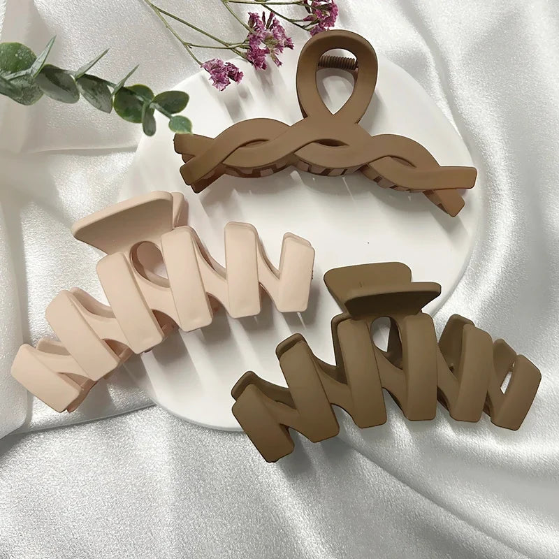 Large Acrylic Hair Claw Clip – Korean Geometric Barrette