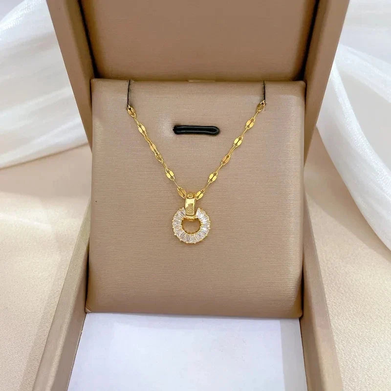 Women's Zircon Round Pendant Necklace | Gold Stainless Steel