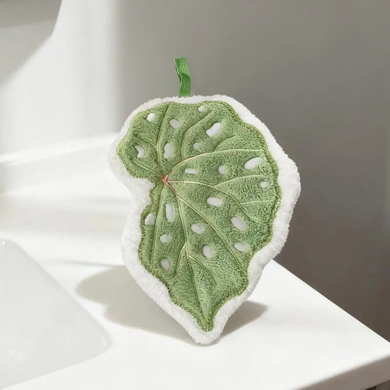 Leaf-Shaped Hand Towel – Soft Coral Fleece Hanging Towel
