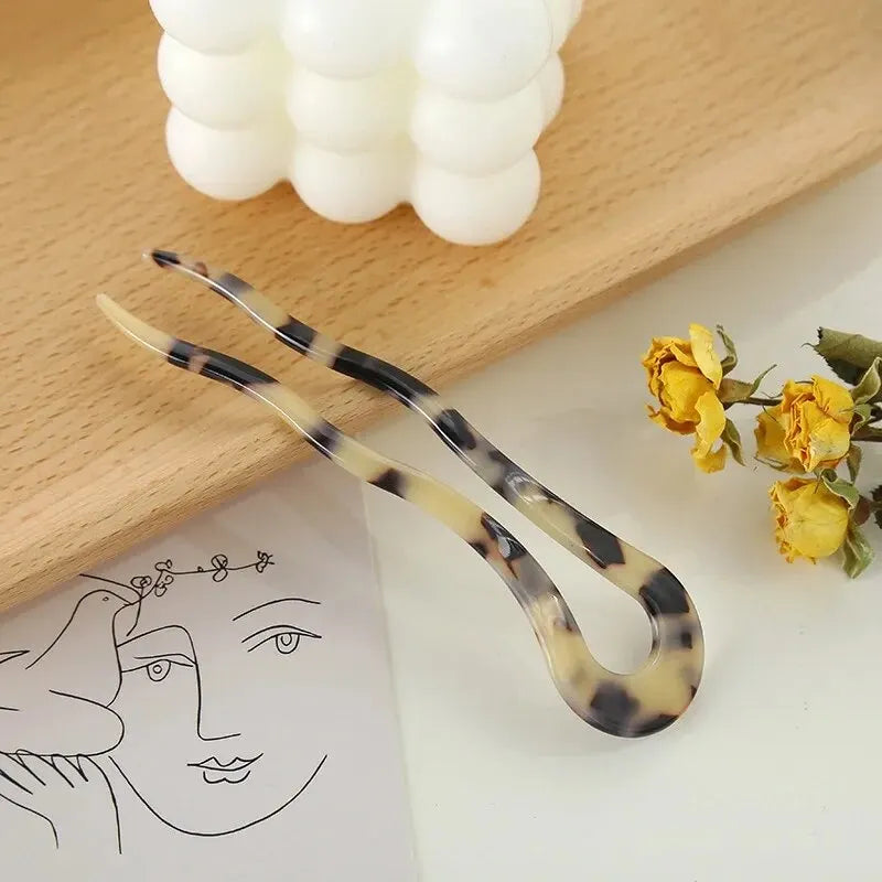 Retro Cellulose Acetate Hairpin – Vintage Tortoise Hair Clip