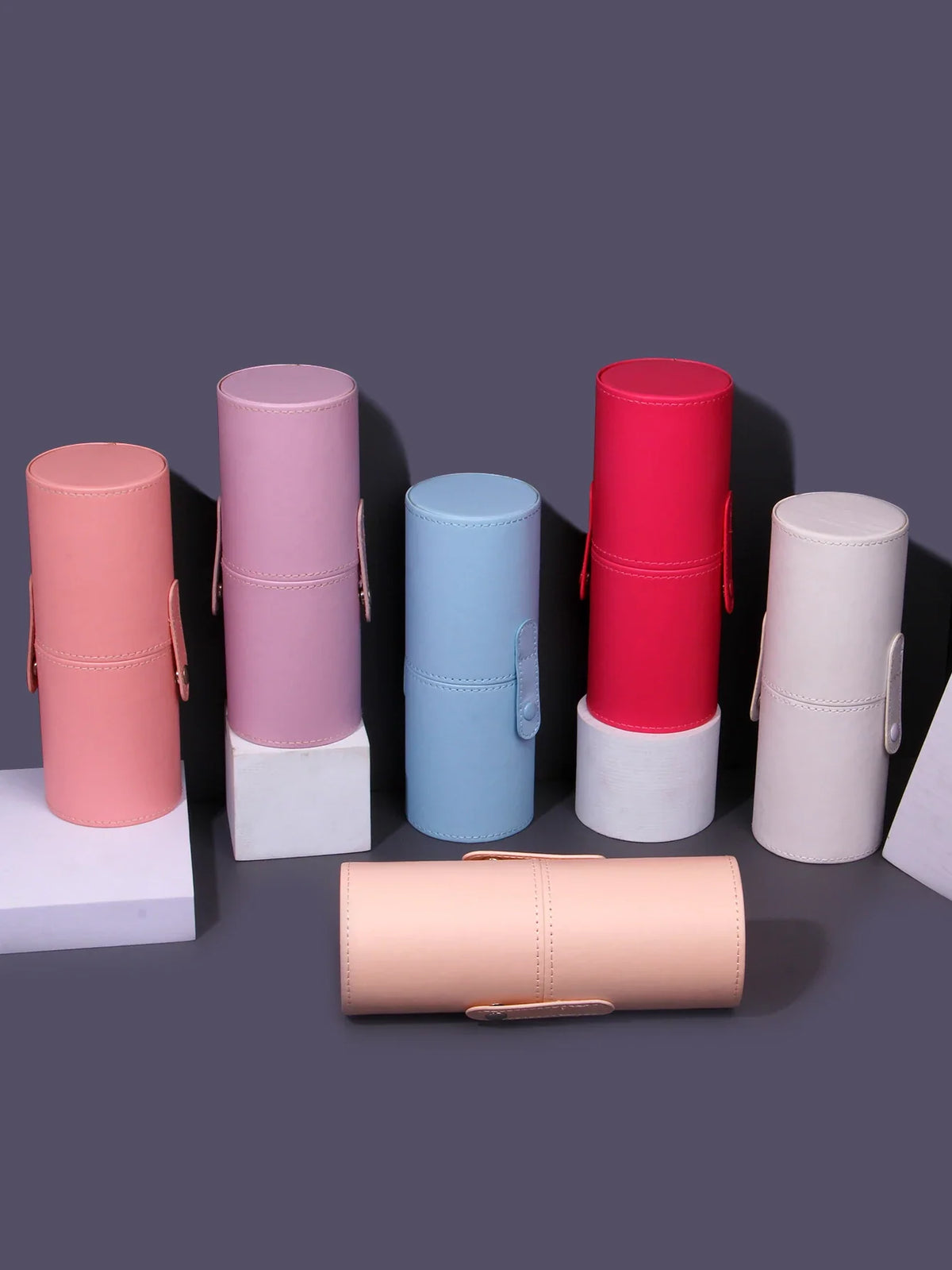Portable Dustproof Makeup Brush Holder with Lid – Multi-Color
