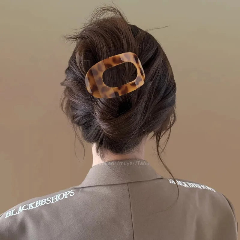 Matte Oval Hair Claw Clips for Women – Duckbill Bun Clip