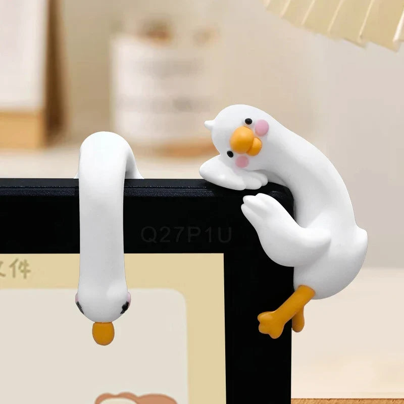 3D Resin Duck Ornament – Desk, Dashboard & Monitor Decor