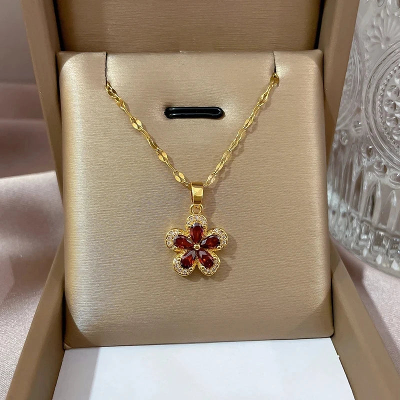 Women's Minimalist Flower Pendant Choker Necklace – Gold