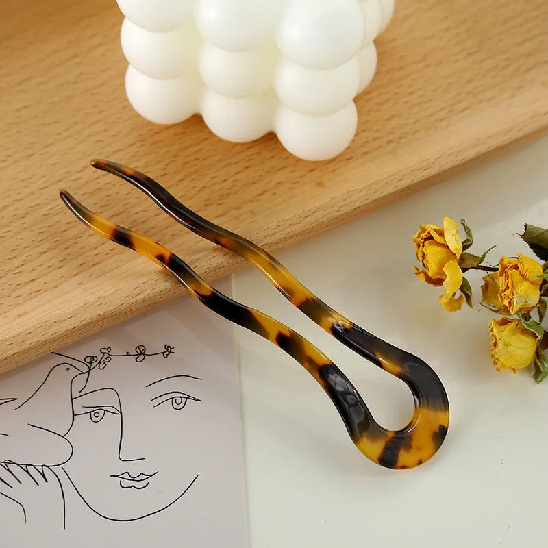 Retro Cellulose Acetate Hairpin – Vintage Tortoise Hair Clip