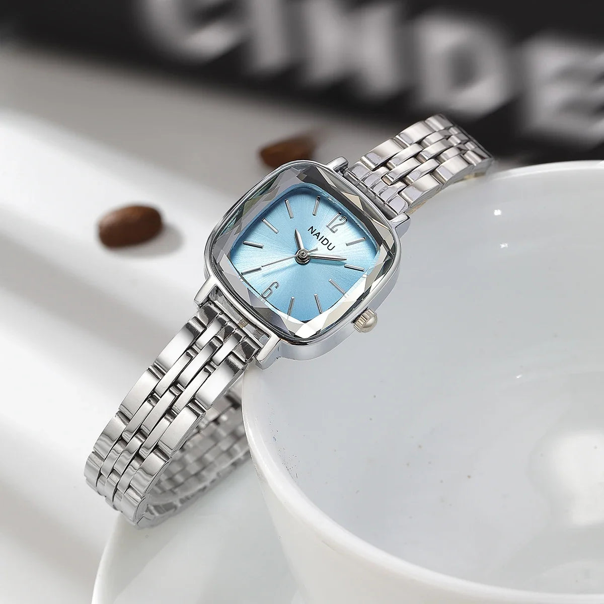 Women's Stainless Steel Quartz Watch – Minimalist & Chic