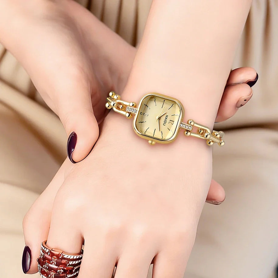 Gold Bohemian Retro Women's Quartz Watch – Roman Numeral