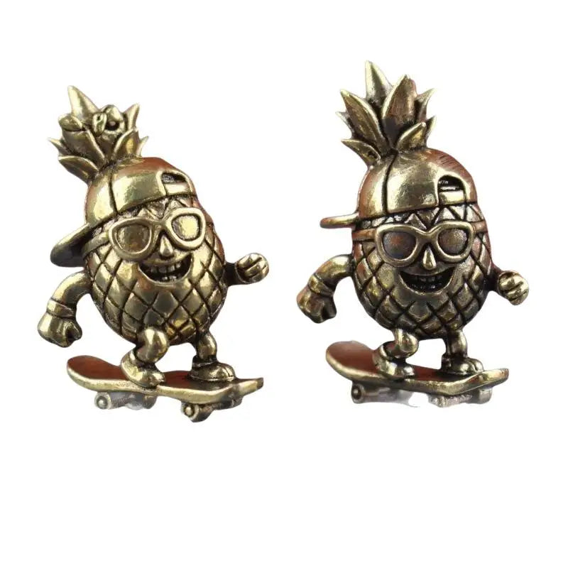 Brass Skateboarding Pineapple Figurine – Retro Desktop Ornament