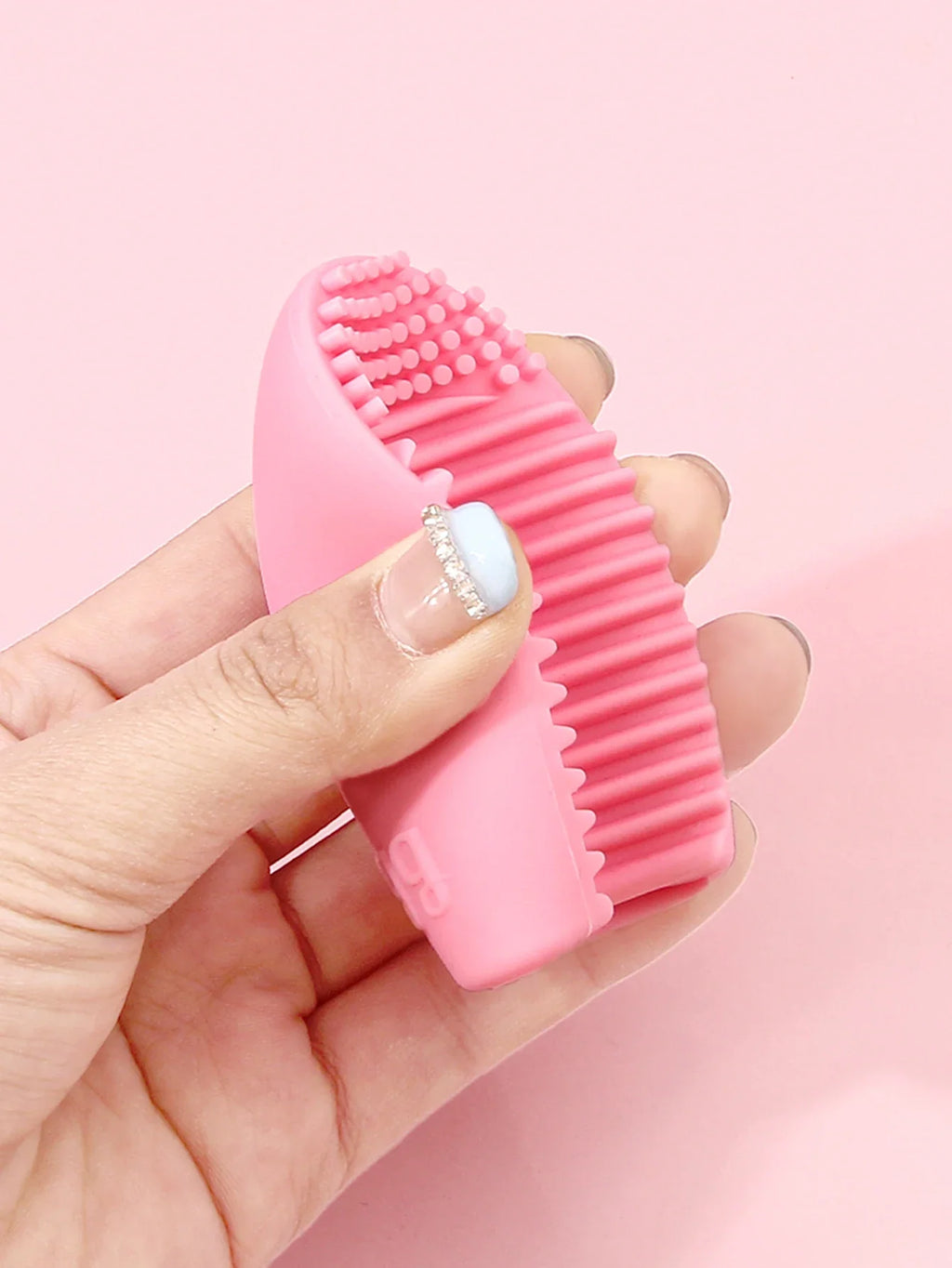 2PCS Silicone Scrubber Egg – Makeup Brush & Face Cleaner