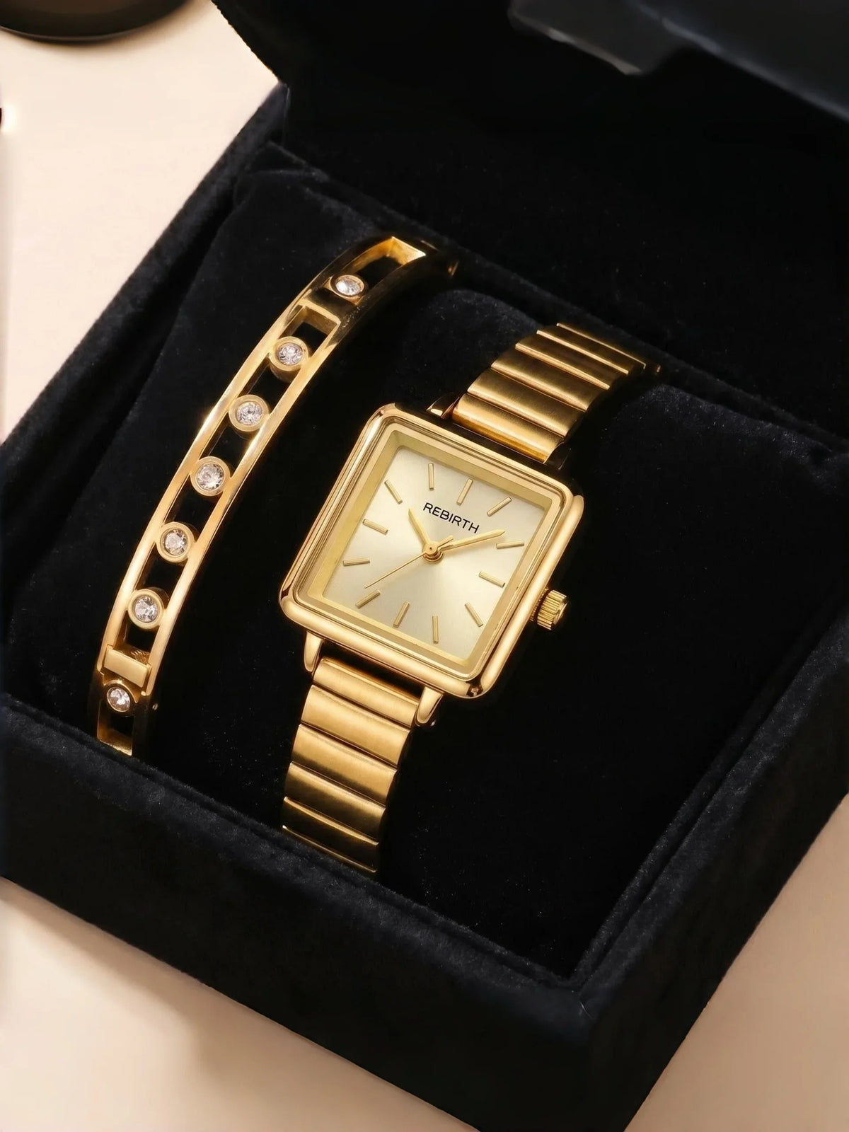 Women's Gold Watch & Bracelet Set – Quartz Roman Numeral Dial