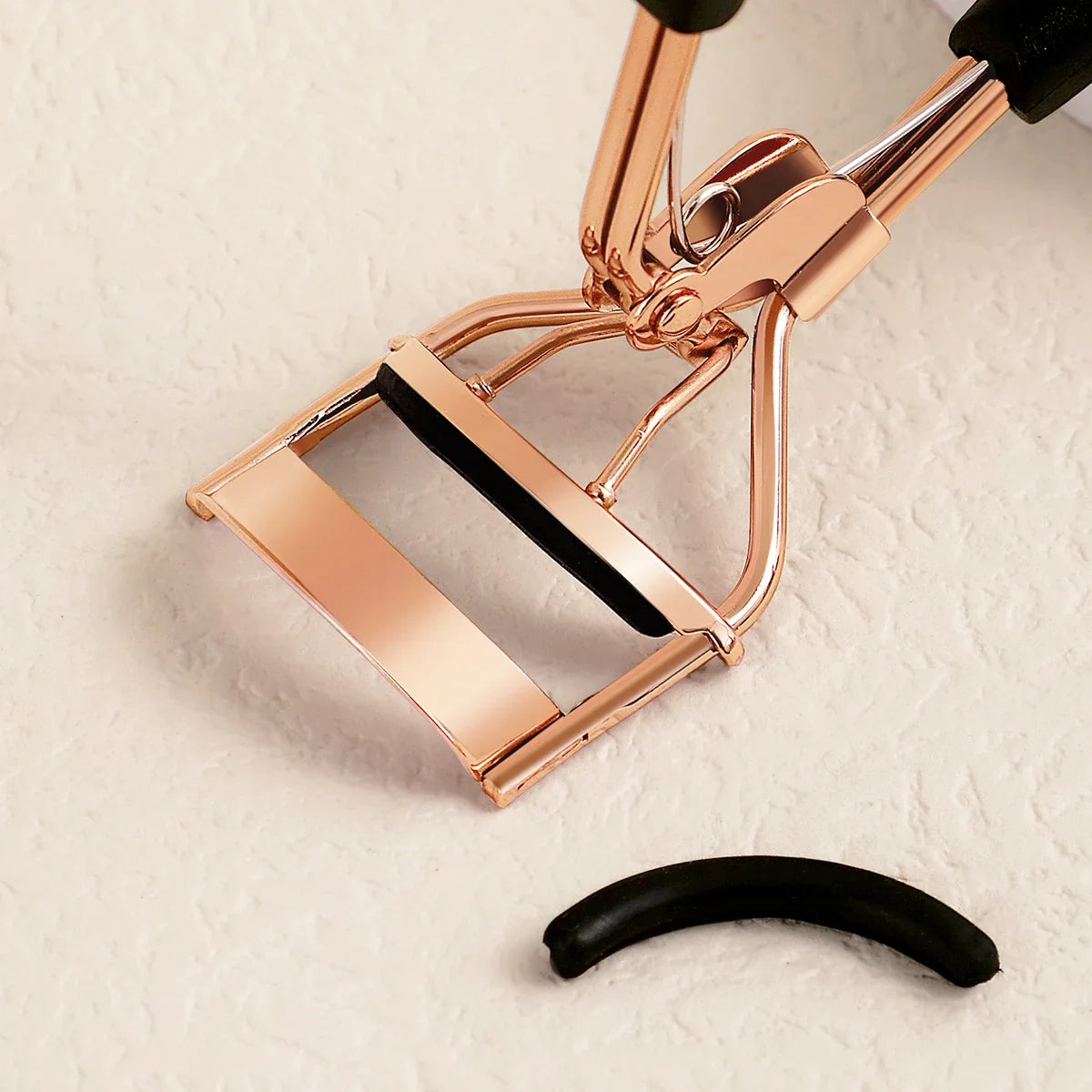 Portable Stainless Steel Eyelash Curler + 15 Silicone Pads