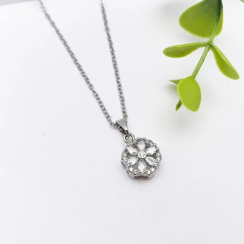 Zircon Flower Pendant Necklace – Gold & Silver Collarbone Chain