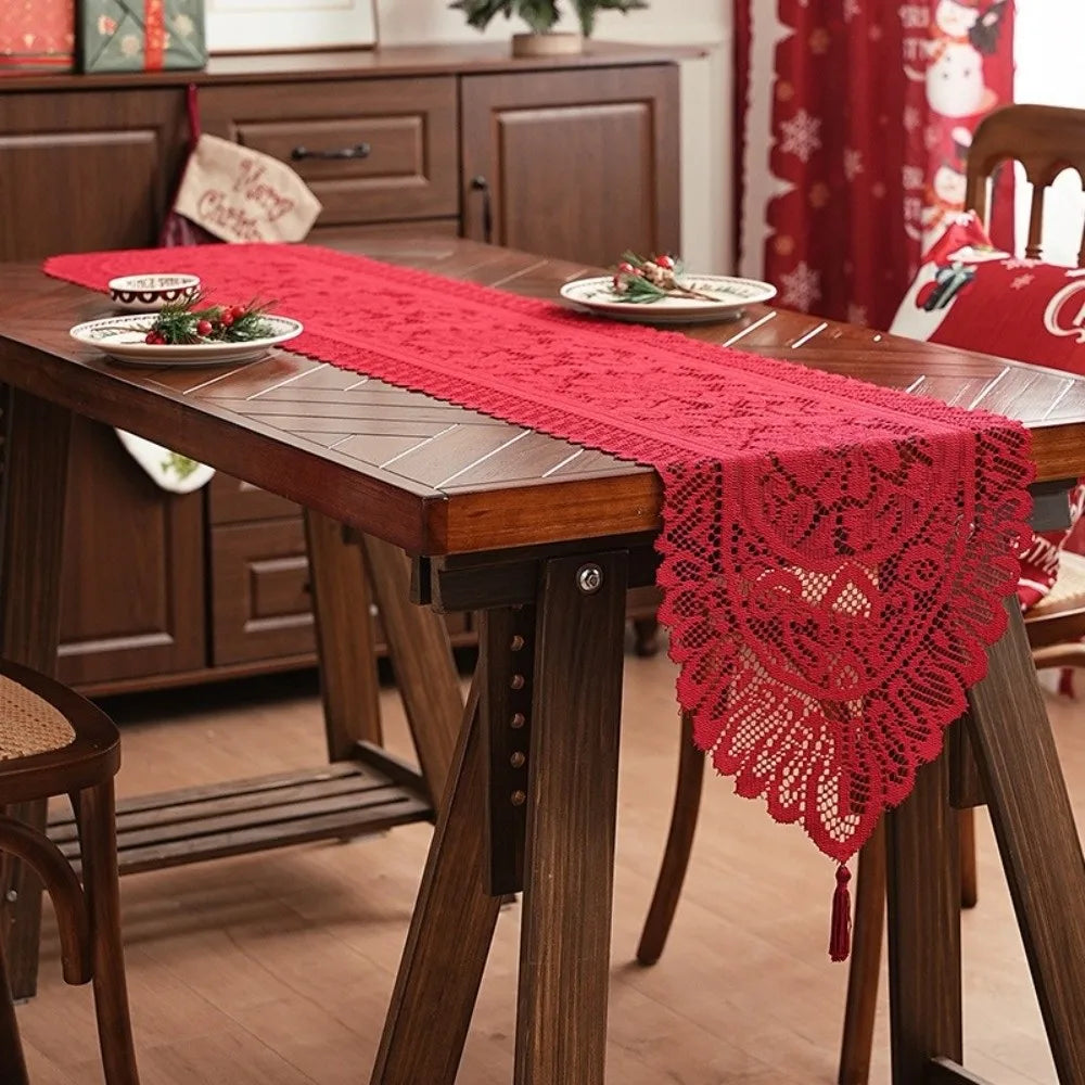 Retro Lace Table Runner with Tassels – Wedding & Dining Décor