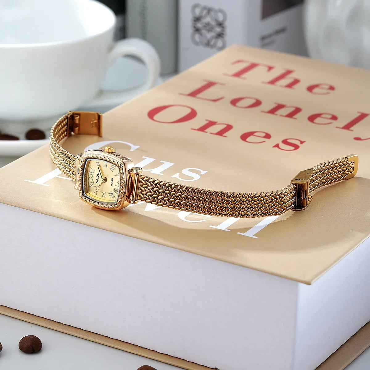 Gold Bohemian Retro Women's Quartz Watch | Roman Numeral