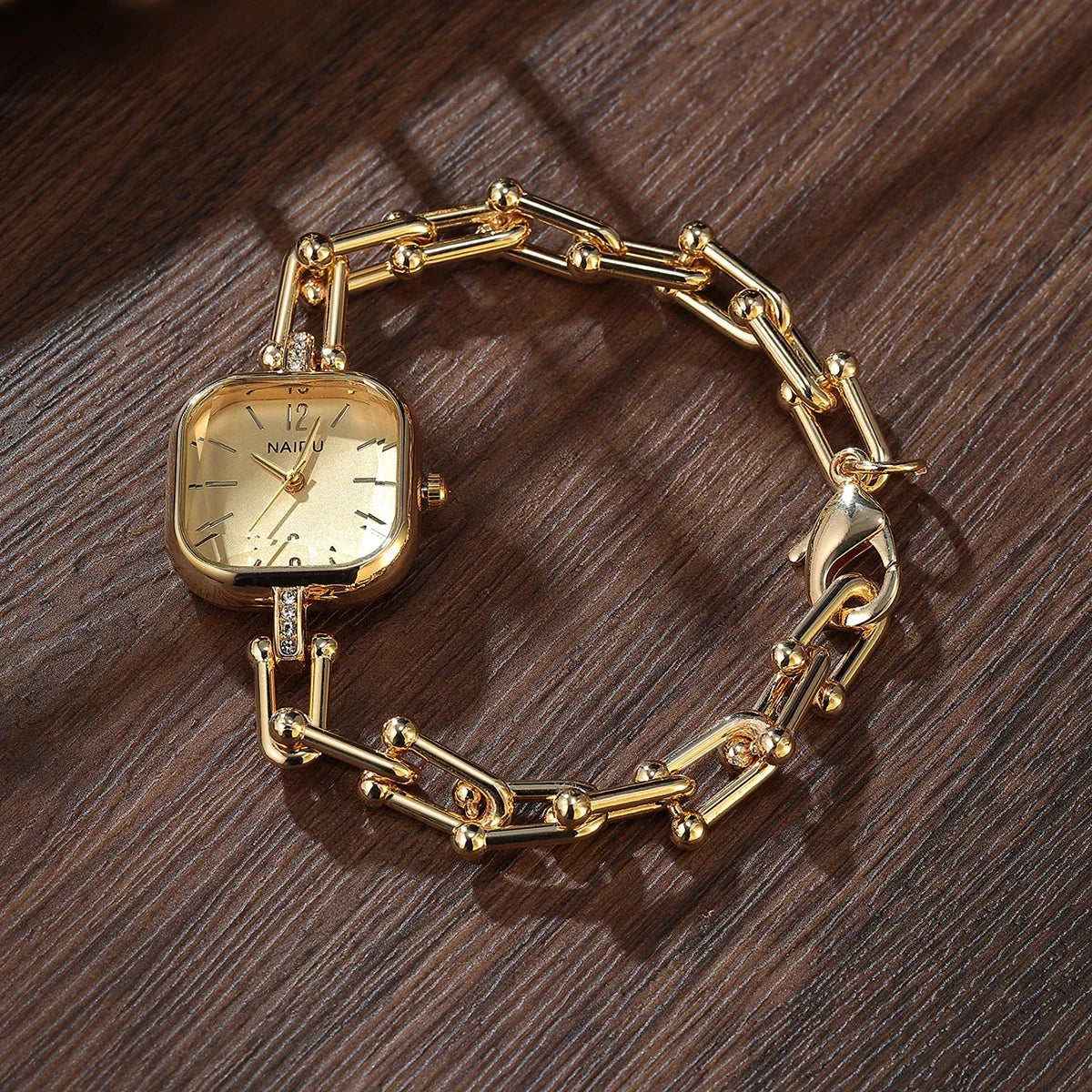 Gold Bohemian Retro Women's Quartz Watch – Roman Numeral