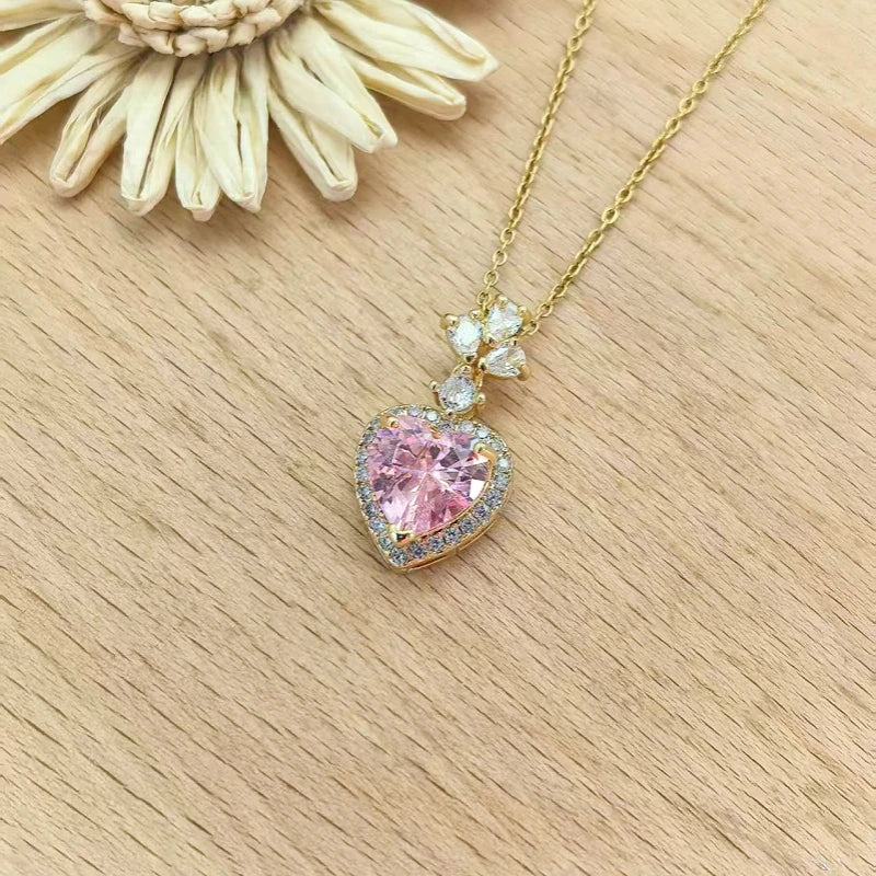 Women's Gold Heart Pendant Necklace – Adjustable Clavicle Chain