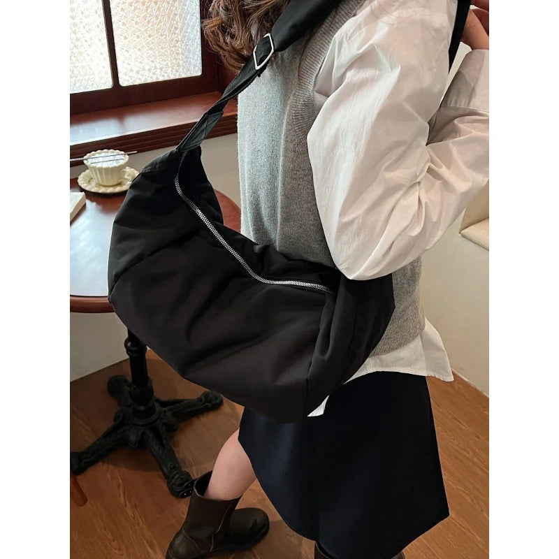 Women's Large-Capacity Flannel Crossbody Dumpling Bag