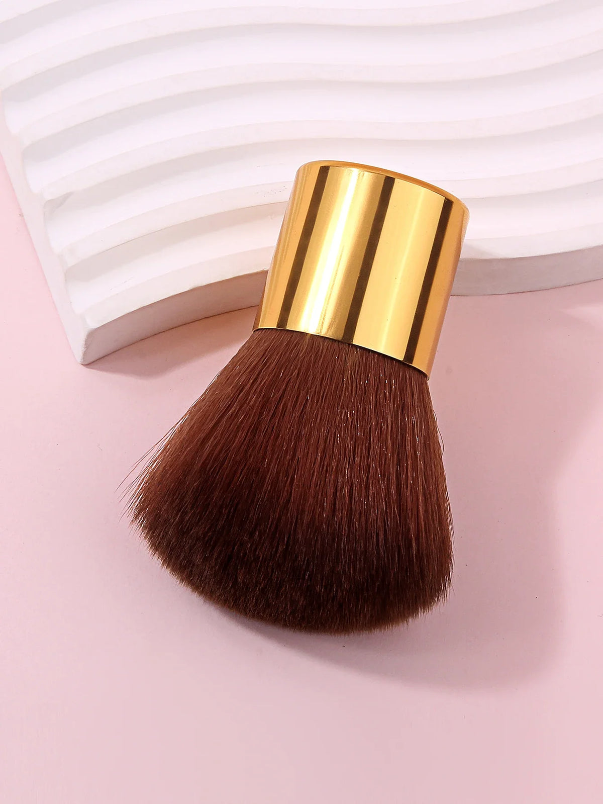 Nixie Large Head Powder Makeup Brush – Blush & Bronzer