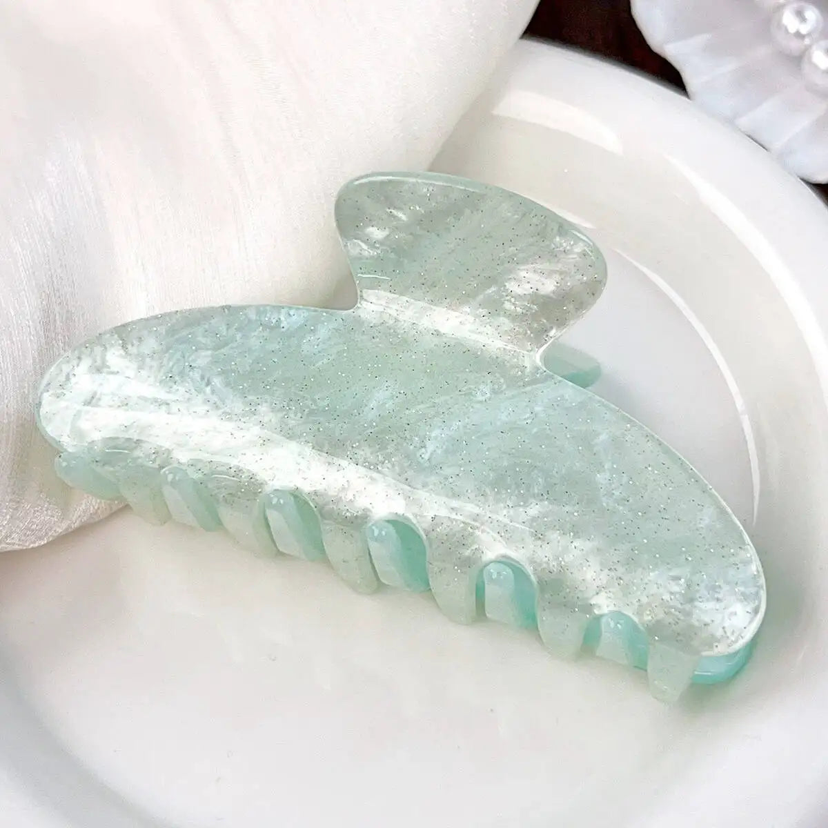 Korean Jelly Shark Hair Claw Clip – Elegant Women's Updo