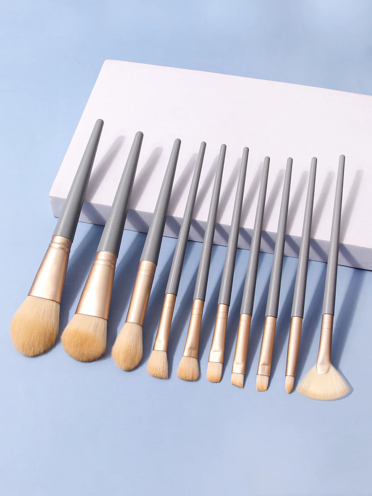10-Piece Makeup Brush Set – Eyeshadow, Contour & Blush