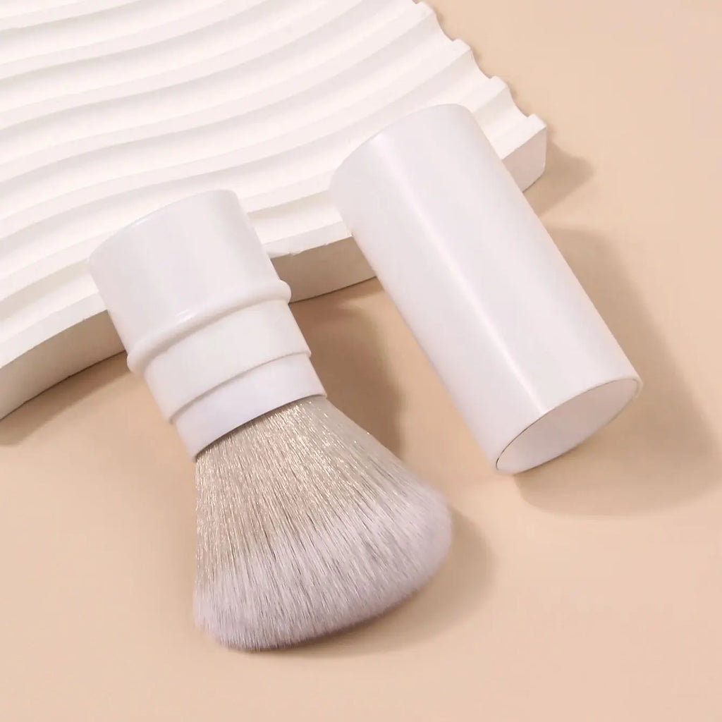 Telescopic Portable Makeup Brush – Powder, Blush & Contour