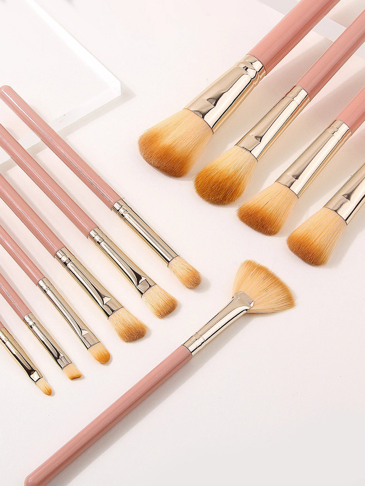 13-Piece Soft Fluffy Makeup Brush Set – Foundation & Eyeshadow